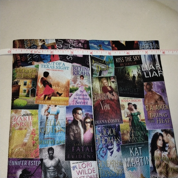 Romance Novel Socks - Picture 5 of 6